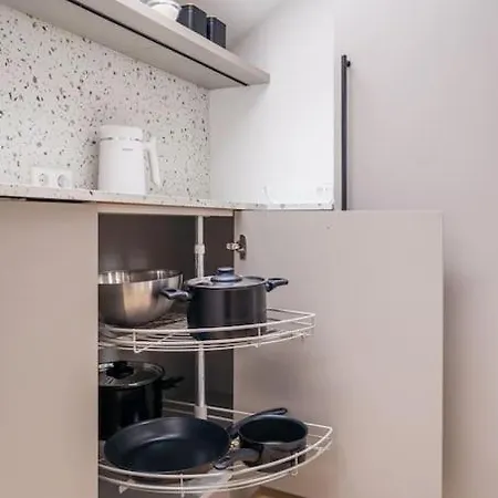 Apartament Bright Designer Mansard In City Centre *